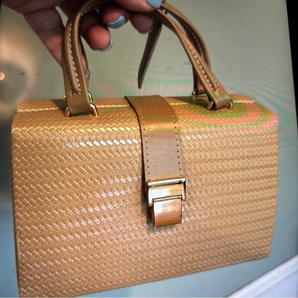 Elegant Vintage Tan Jewelry Handbag